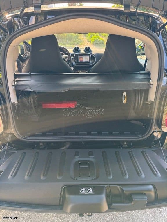 Φωτογραφία αυτοκινήτου 14 από 15