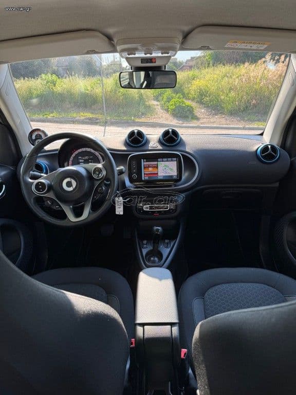 Φωτογραφία αυτοκινήτου 10 από 15